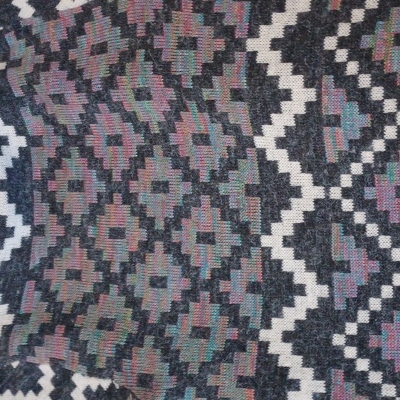 M Elan Women's long sweater with pockets - Picture 9 of 9